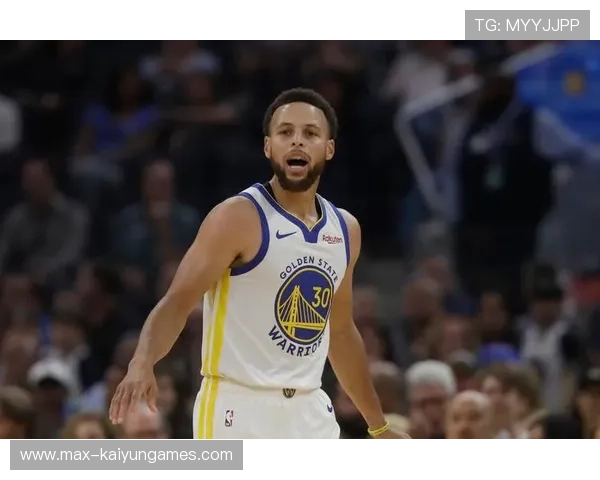 勇士外线精准投射，库里状态神勇，勇士库里53分实录